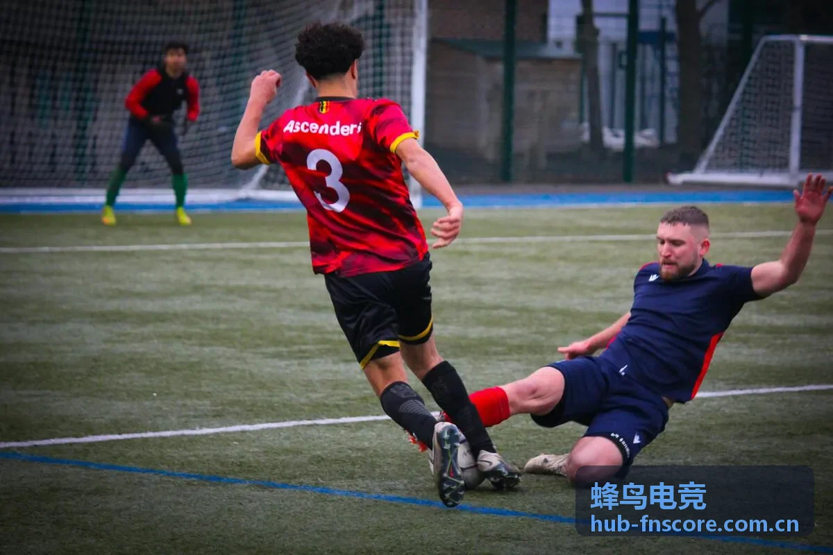 蜂鸟电竞赛事头条：全球总决赛淘汰赛阶段精彩瞬间